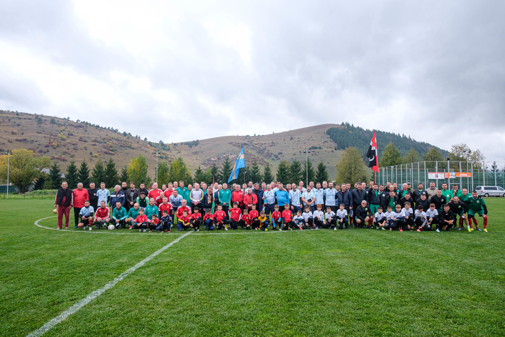 közméltóságok foci2